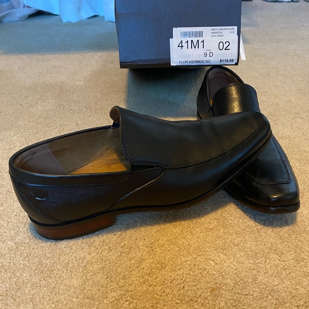 Black Florsheim men’s dress shoes